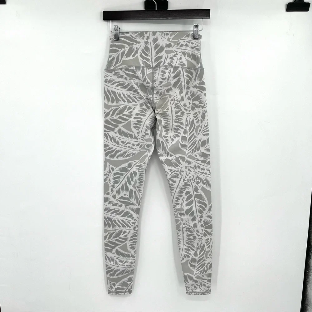 ALO YOGA High Waist Airbrush Leggings 7/8‎ Palm Leaf Print Grey S Athletic Pants